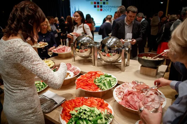 Прием немецкого консульства в честь Дня германского единства. Екатеринбург, закуски, фуршет