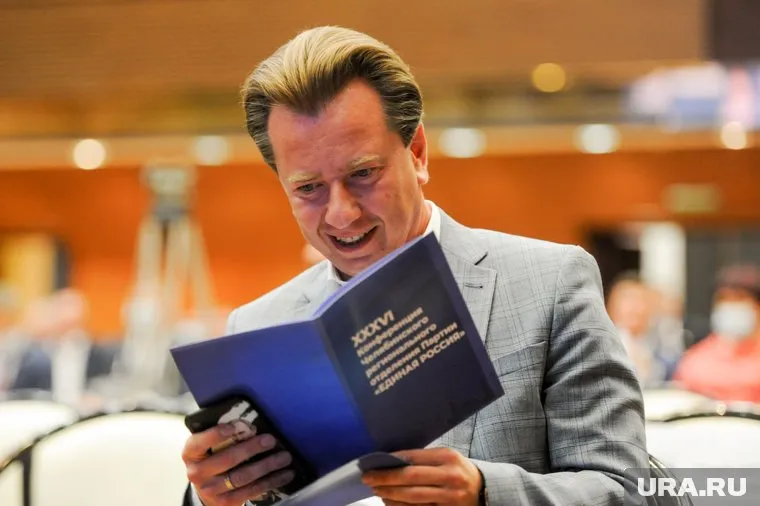 Владимир Бурматов получил статус зарегистрированного кандидата