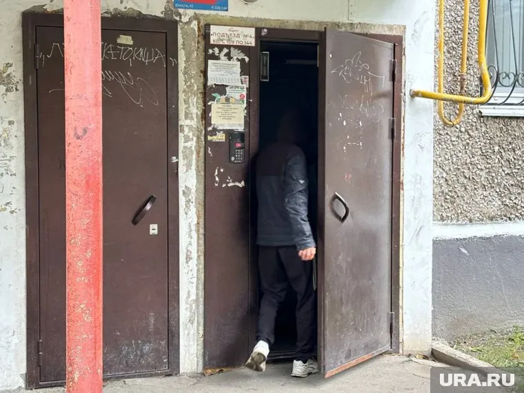 Мужчина крайне подавлен и пока не хочет общаться с прессой