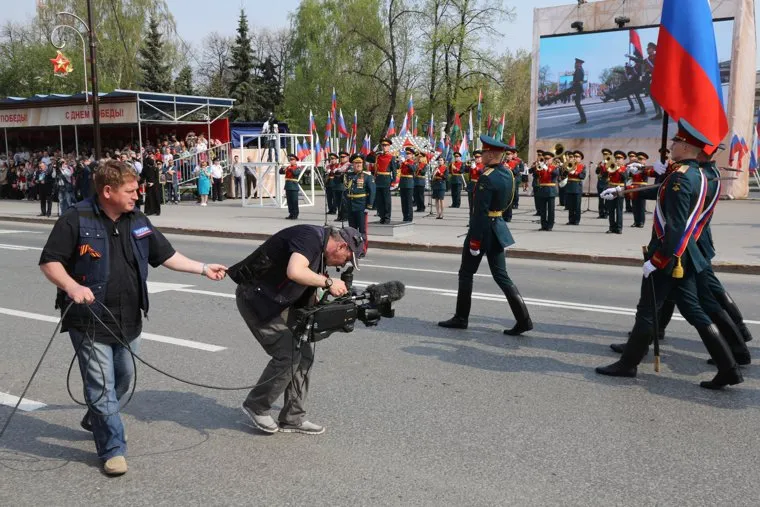 парад 9 мая . Тюмень
