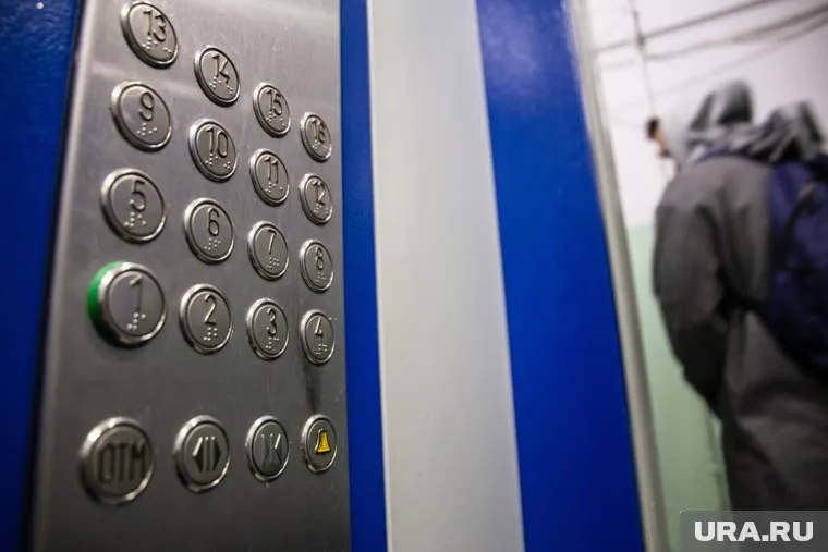 В Челябинске пассажиры едва успели выйти, как оборвался трос