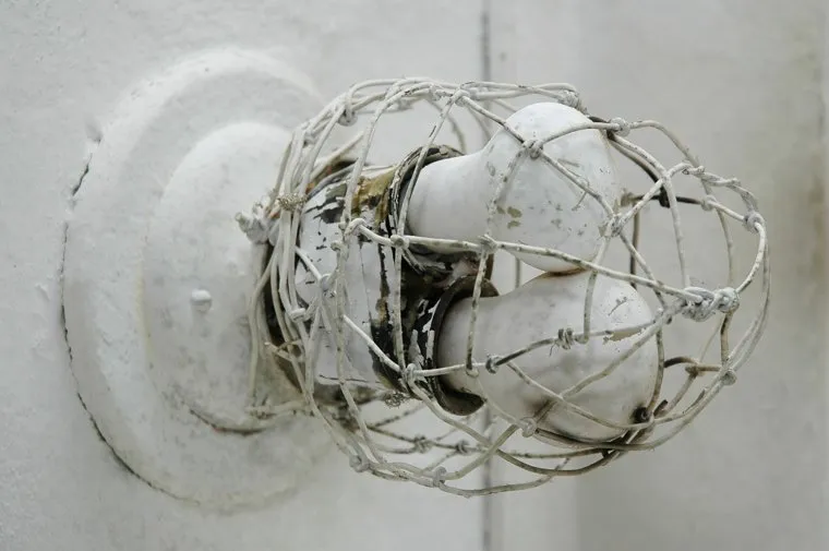 ЖКХ. Аварийная. Теплотрасса. Челябинск., лампочка, жкх, подъезд