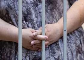 Челябинку, заказавшую убийство дочери, поместили под стражу