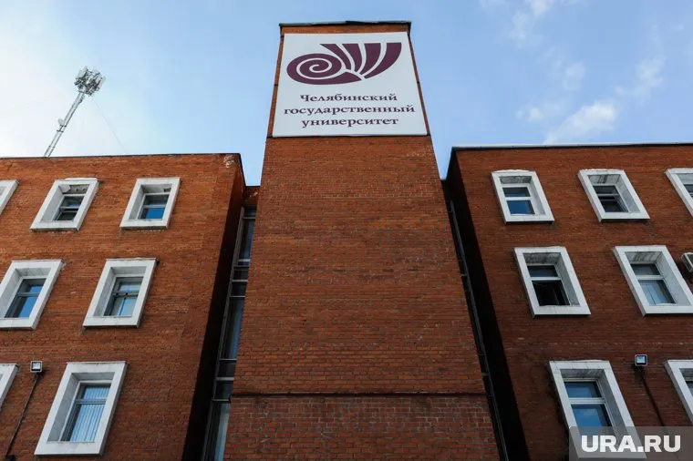 На данный момент начинается проектирование парковки