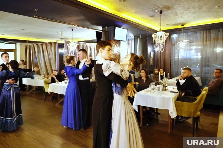 Необычный гастроужин, посвященный истории Кургана, прошел в ресторане "Гости"