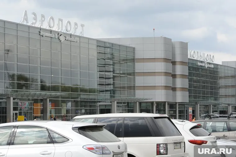 Пассажиры улетели запасным бортом