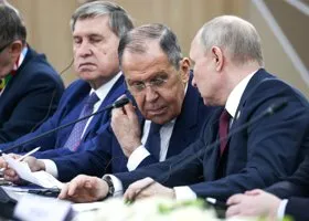 Лавров лично обсудил ситуацию на Украине с главой МИД Венгрии