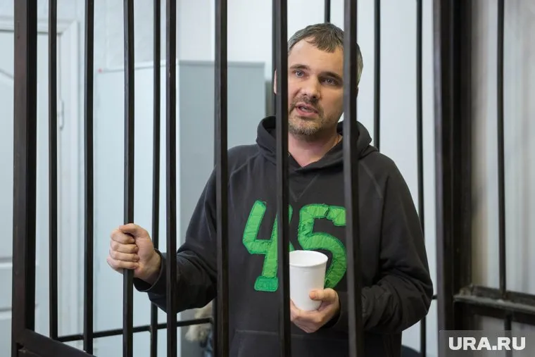 Встречать юбилей Дмитрию Лошагину приходится  отнюдь не в праздничной обстановке