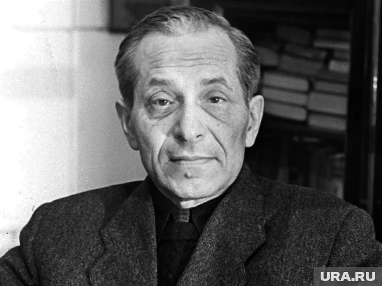 Михаилу Зощенко 9 августа 2025 года исполнился бы 131 год