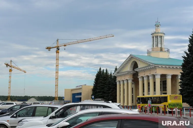 Новому «генеральному» придется завершить реконструкцию аэропорта к саммитам ШОС и БРИКС