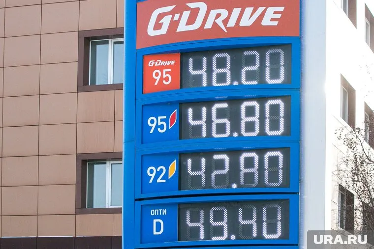 К лету бензин в России может подорожать на 2%