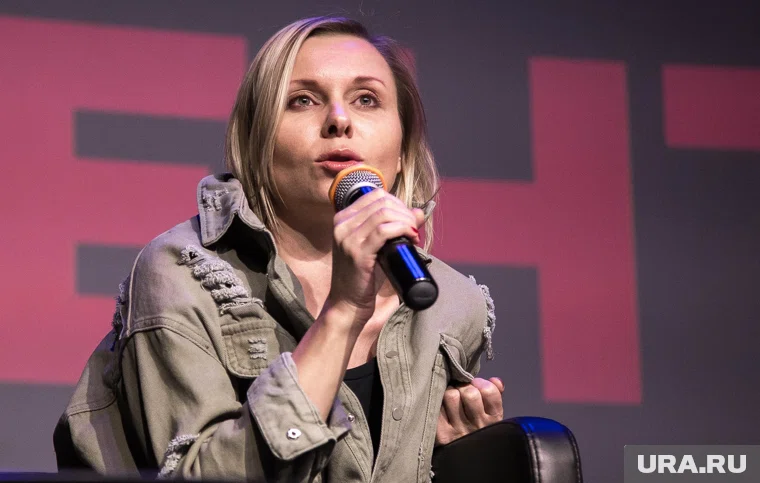 Троянова находится за пределами РФ