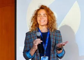 Фотокорреспондент URA.RU научила коллег со всей страны делать репортажи на смартфон