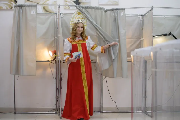 Студентка Катерина на избирательном участке № 1417. Екатеринбург