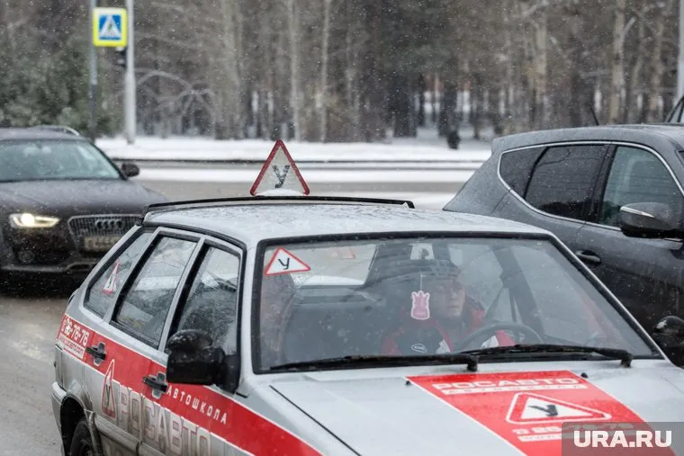 Возвращение самоподготовки поможет избежать низкого качества обучения в автошколах, уверен депутат