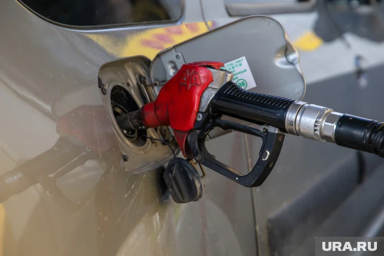 Компании сняли ограничения на продажу бензина