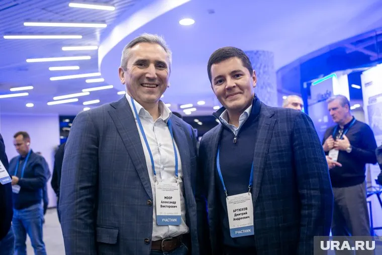 Александр Моор и Дмитрий Артюхов вошли в топ-9 рейтинга активности губернаторов в соцсетях