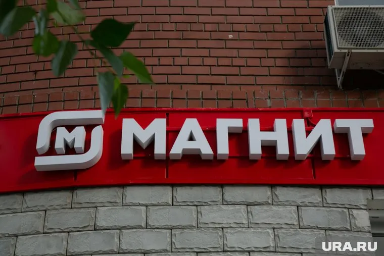 Подростка пропустили в магазин, но не дали заплатить за хлеб