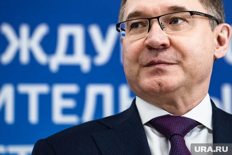Первое публичное выступление в качестве полпреда Владимир Якушев начал с оценки деятельности Николая Цуканова