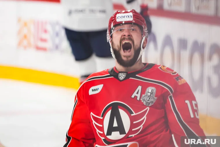 Голышева дисквалифицировали на полгода