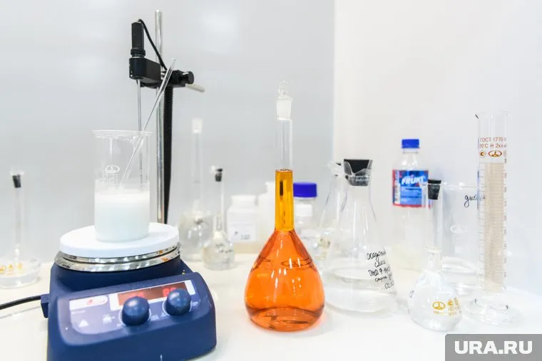 Лидером по уровню оплаты труда стало производство химических веществ и продуктов