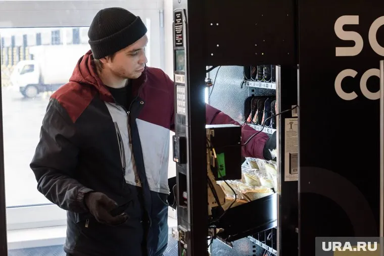 В РФ появится возможность купить товар в вендинговых автоматах при помощи биометрии