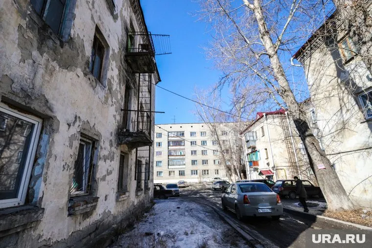 Для комплексной застройки в центре Кургана снесут аварийный дом (архивное фото)