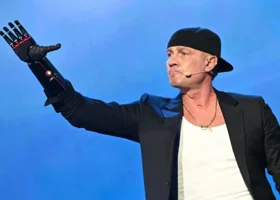 Стало известно, какой звездный спикер приедет в Екатеринбург на Форум Будущего