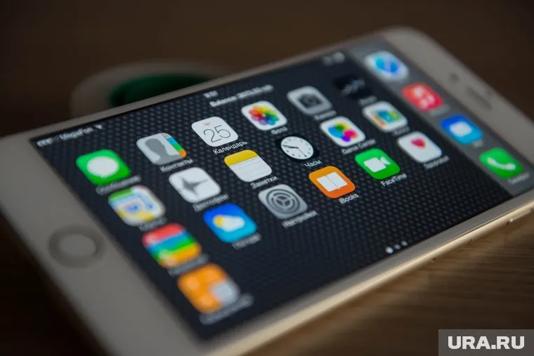 "Яблочный" смартфон не прошел испытание подзарядкой