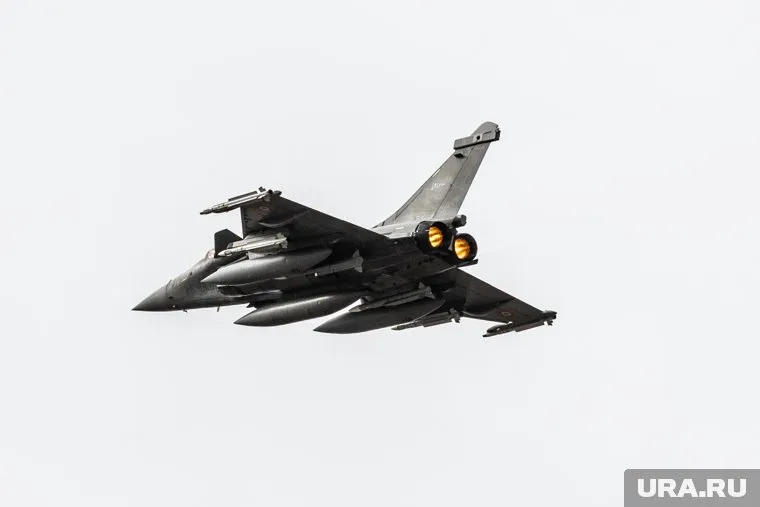 Над Черным морем обнаружили пять истребителей НАТО