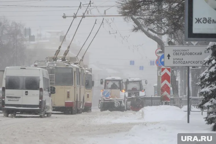 На регион обрушились обильные снегопады