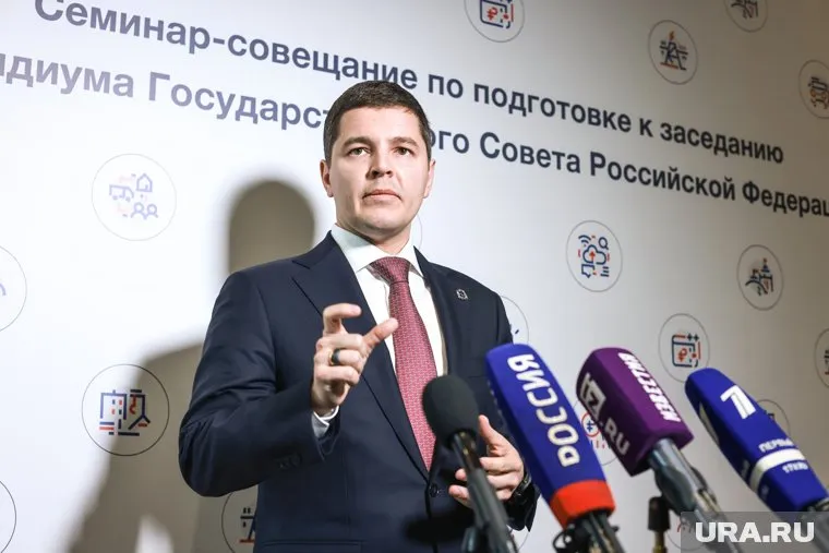 Ямальцы получили награды от губернатора ЯНАО Дмитрия Артюхова