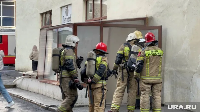 В подвале здания на Ленина, 49 загорелась бумага