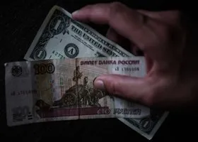 Финансовый аналитик Антонов предрек рост доллара, несмотря на срочные меры ЦБ