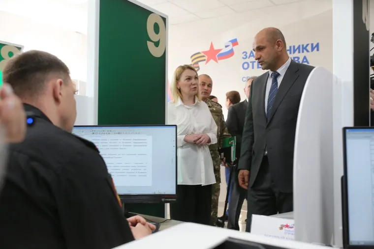 Артем Жога посетил филиал фонда "Защитники Отечества". Тюмень