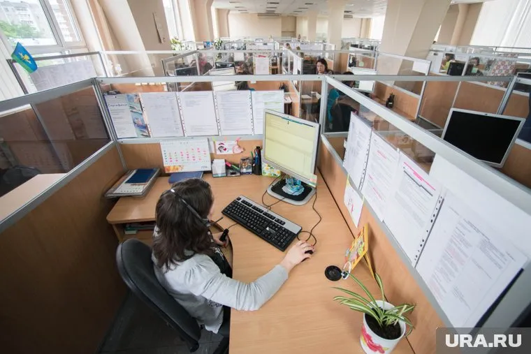 Большинство опрошенных поменяли бы работу, если бы им предложили условия лучше