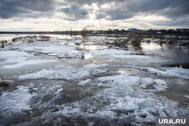 В Ханты-Мансийске начался ледоход