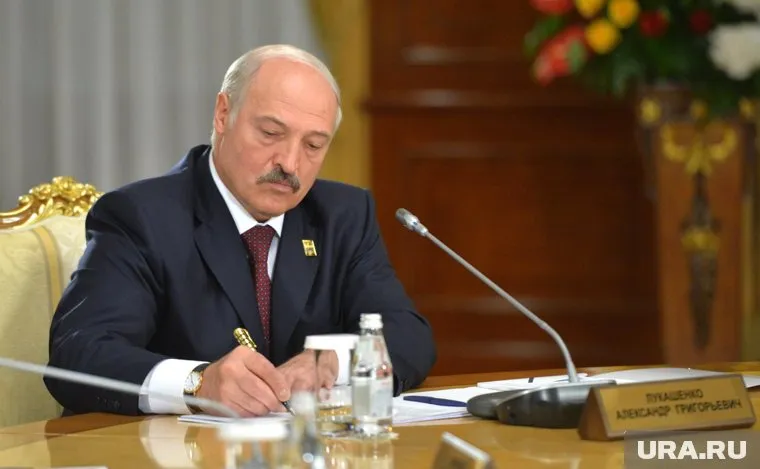 Александр Лукашенко подписал указ о роспуске действующего правительства