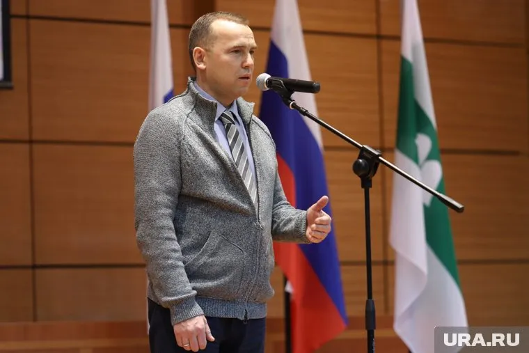 Губернатор Шумков пообщался с пенсионеркой во время личного приема (архивное фото)