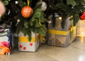 Работники «дочки» нефтяной компании в ХМАО показали подарки детям на Новый год