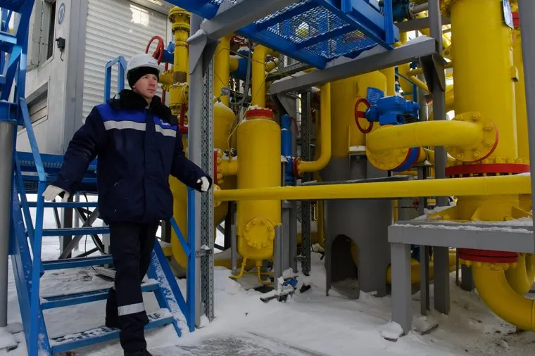 Отправка первой партии сжиженного природного газа автотранспортом из России в Казахстан. Екатеринбург