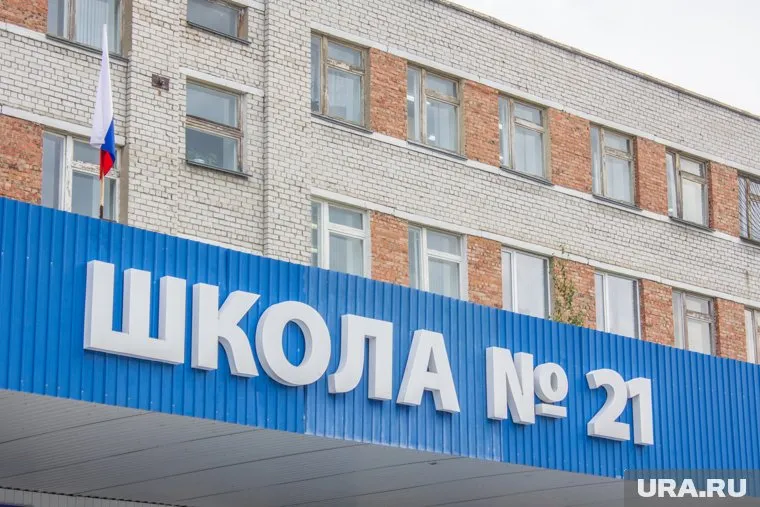 В школе неизвестные учинили погром