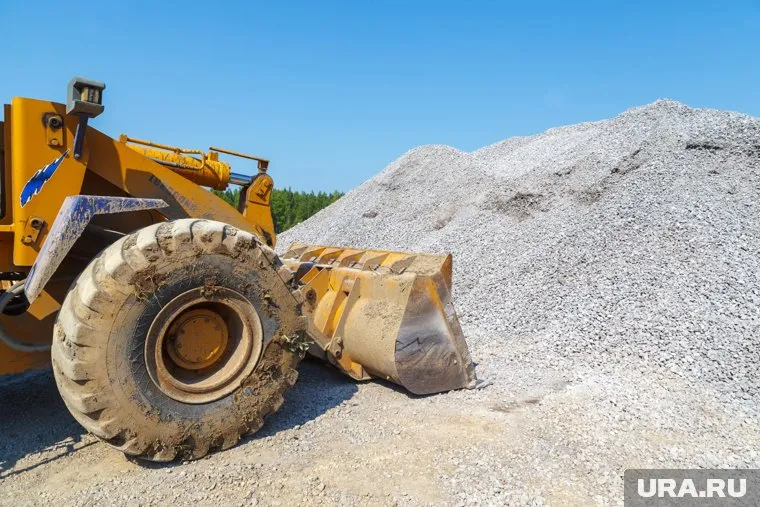 Владелец приехал на работу вместе со своей спецтехникой