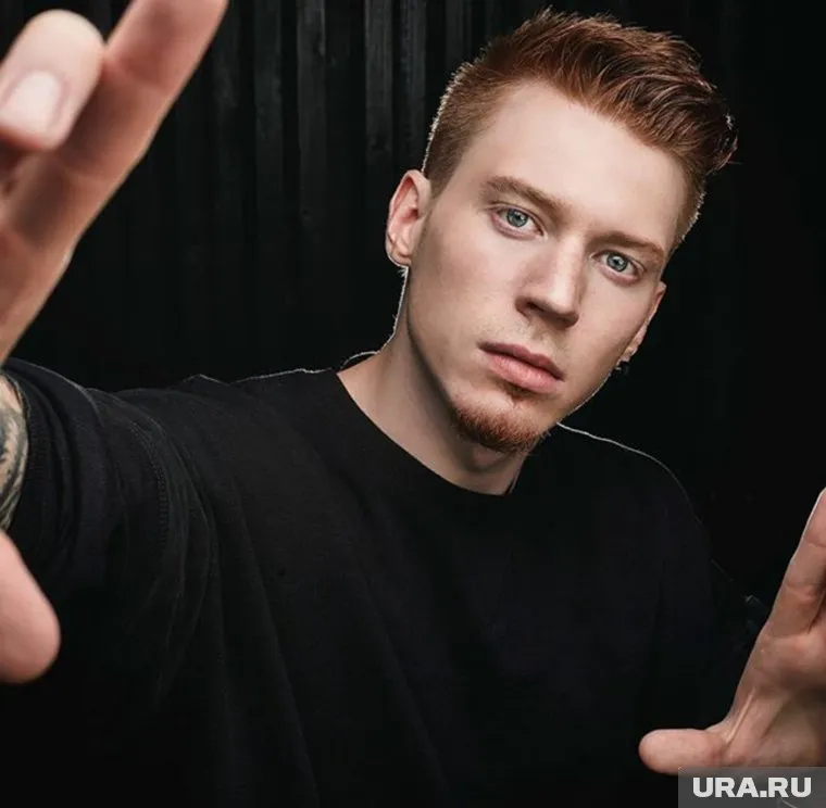 Актера и рок-певца обвинили в пиаре на трагедии в Кемерове