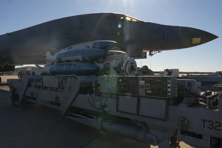 В октябре в США начались испытания ядерного оружия