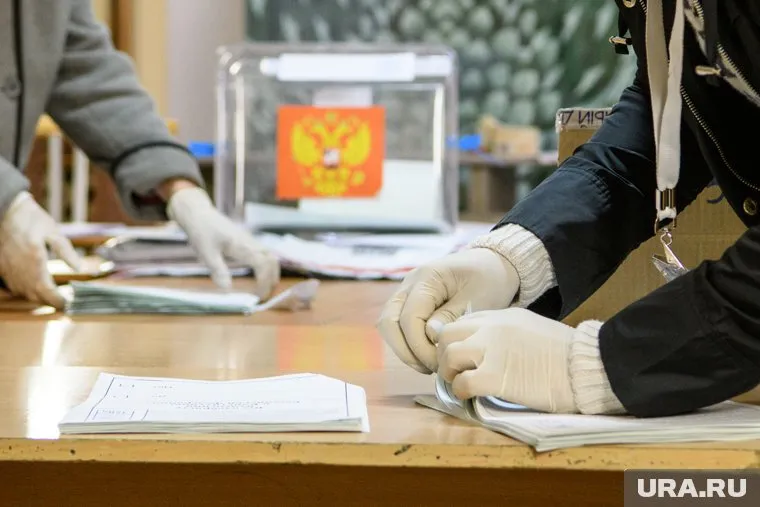 Перед мэрией в этот раз не поставили задачи по явке на довыборах
