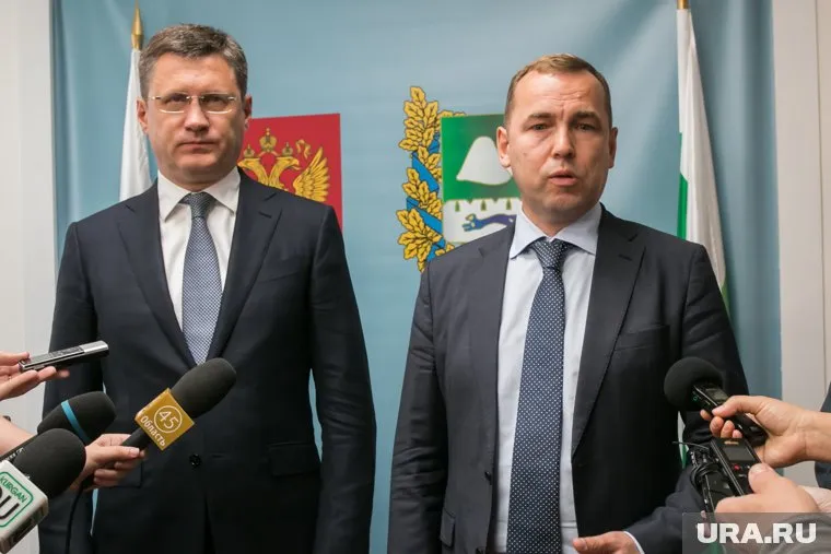 Александр Новак (слева) недавно уже приезжал в Курган