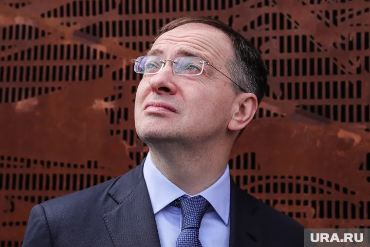 Мединский возглавил делегацию России для переговоров с Украиной