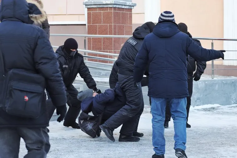 Несанкционированный митинг в поддержку Алексея Навального. Курган