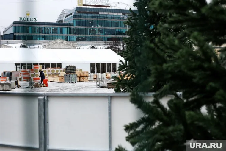 Каток планируют открыть 21 декабря